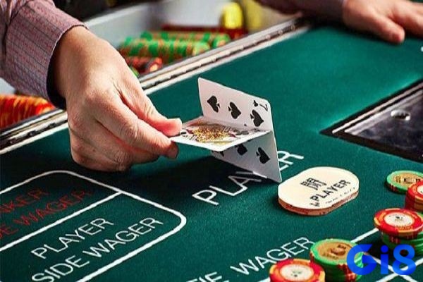 Người chơi cần lưu ý cách tính toán điểm khi đánh bài baccarat 